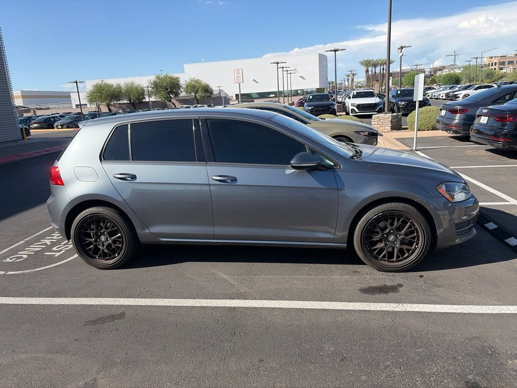 Used 2017 Volkswagen Golf Wolfsburg Edition FWD image 4