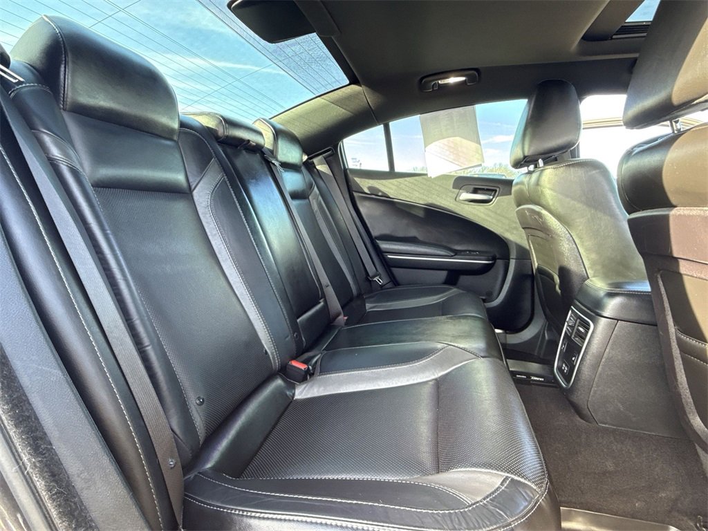 Used 2020 Dodge Charger SXT w/ Leather Interior Group image 25