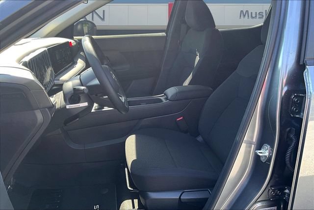 New 2026 Nissan Kicks S w/ Charging Package FWD image 7