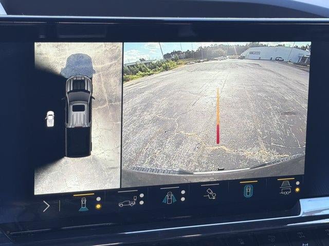 Used 2023 Chevrolet Silverado 1500 ZR2 w/ Technology Package AWD/4WD image 30