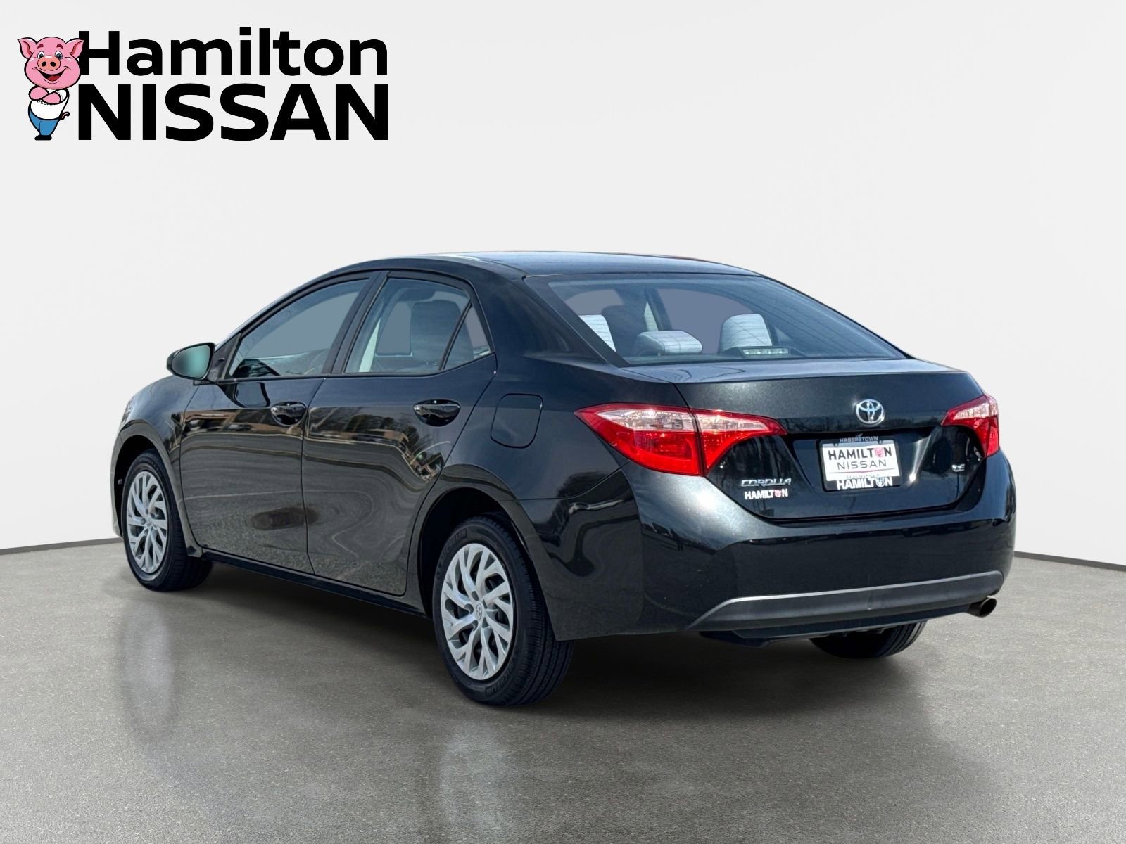 Used 2017 Toyota Corolla LE w/ Carpet Mat Package (TMS) FWD image 4