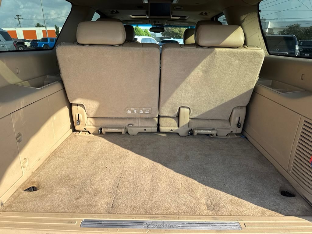 Used 2012 Cadillac Escalade ESV Luxury AWD/4WD image 35