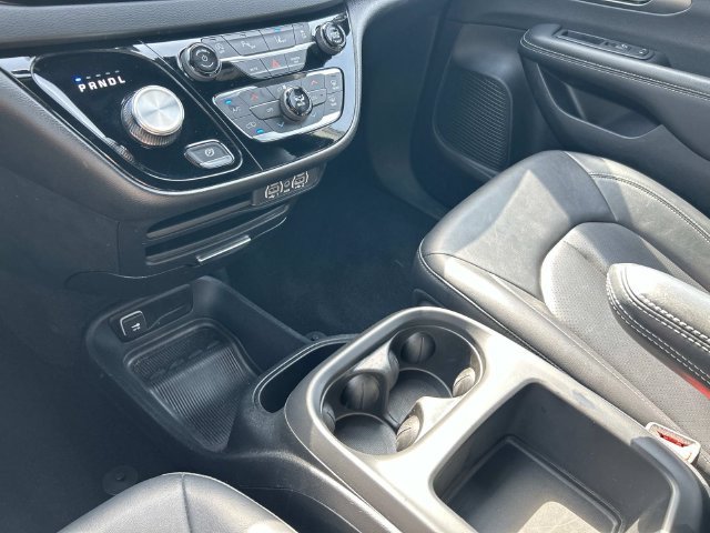 Used 2025 Chrysler Pacifica Select FWD image 30