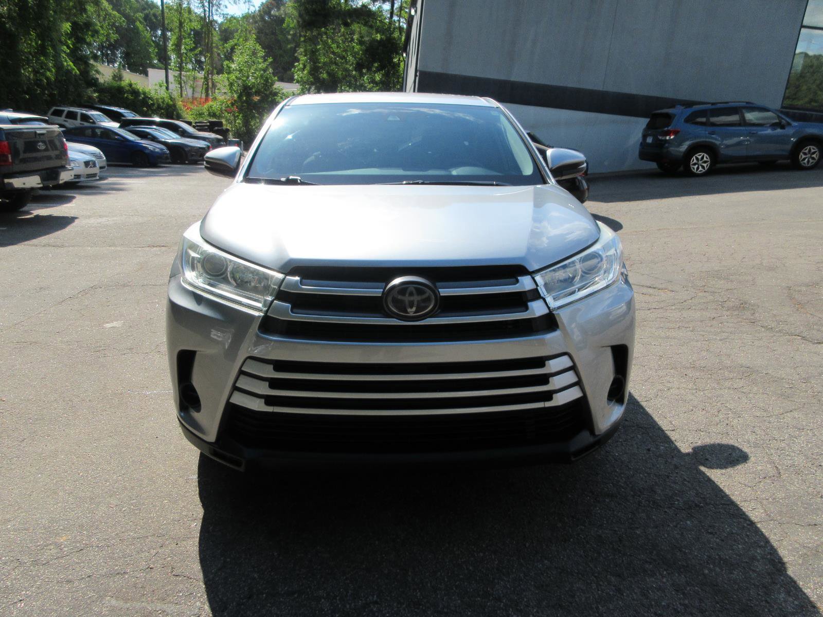 Used 2018 Toyota Highlander LE FWD image 9