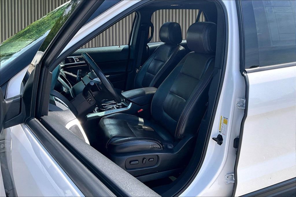 Used 2015 Ford Explorer Sport w/ Equipment Group 401A AWD/4WD image 26