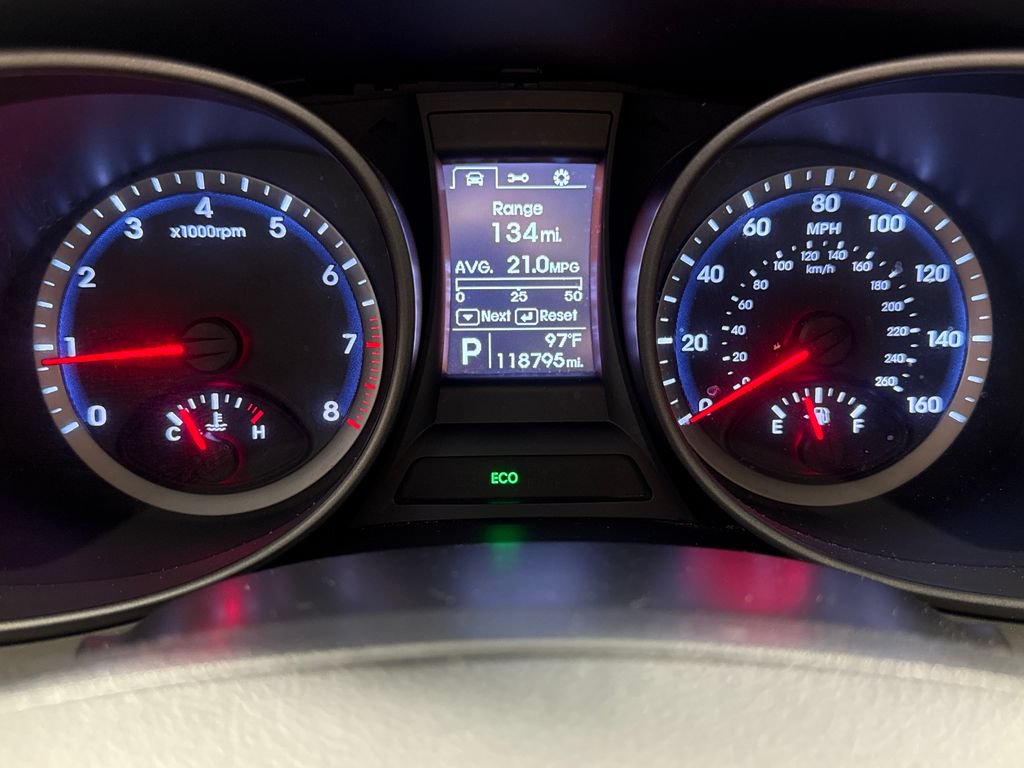 Used 2015 Hyundai Santa Fe Sport w/ Option Group 02 FWD image 17