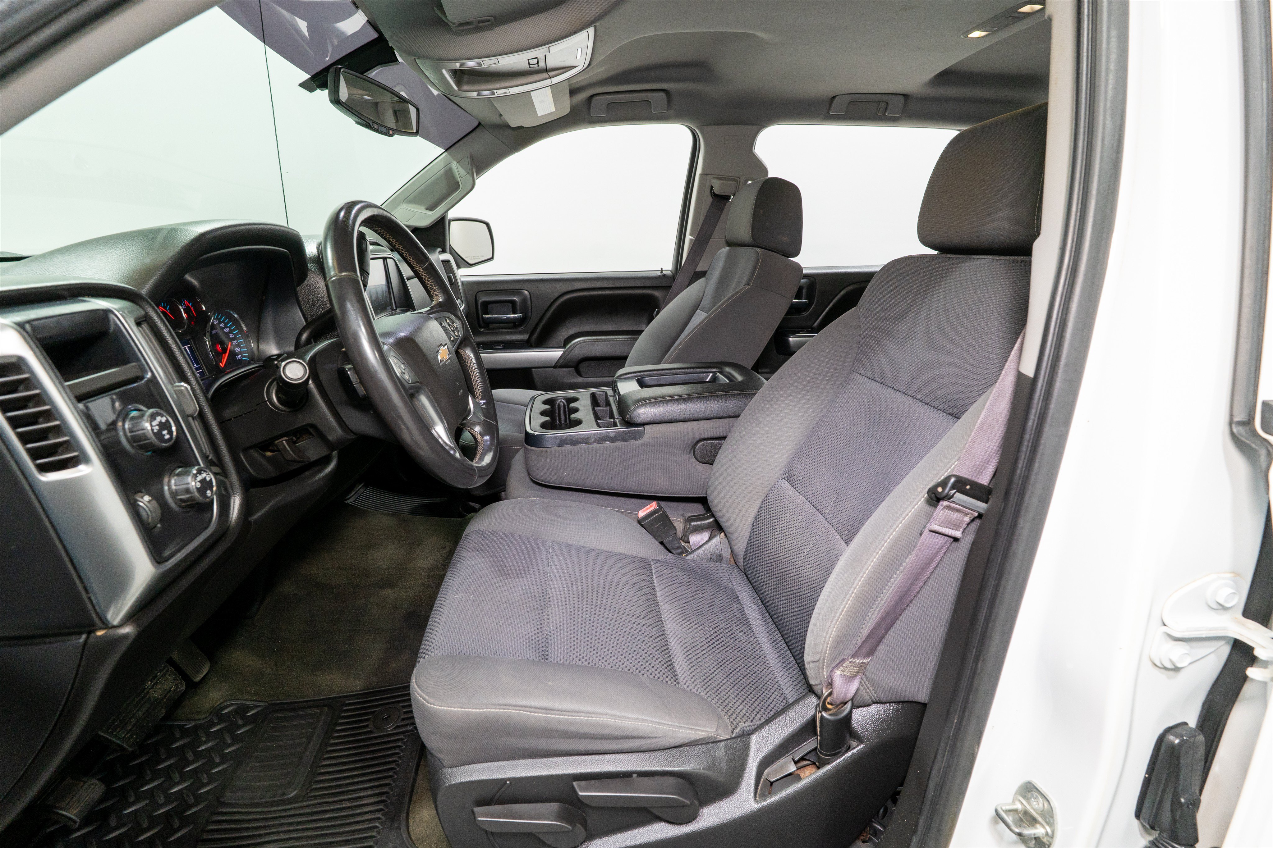 Used 2017 Chevrolet Silverado 1500 LT w/ Trailering Package AWD/4WD image 15