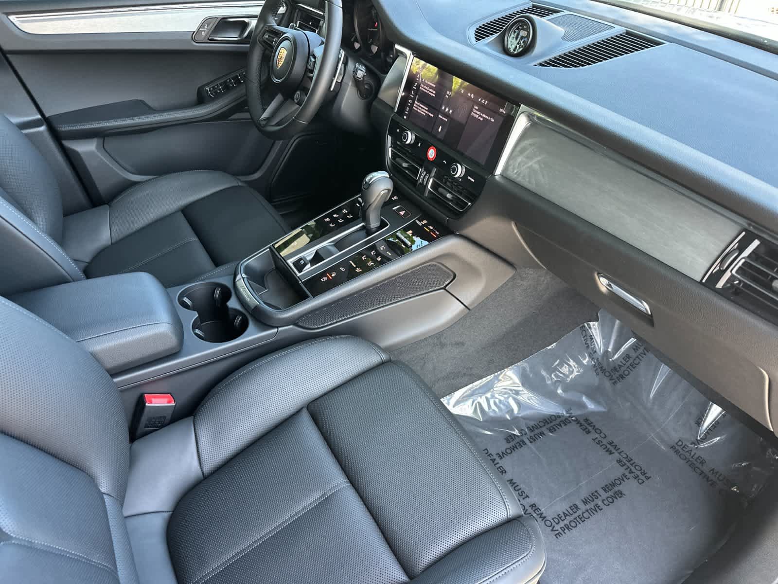 New 2026 Porsche Macan AWD/4WD image 17