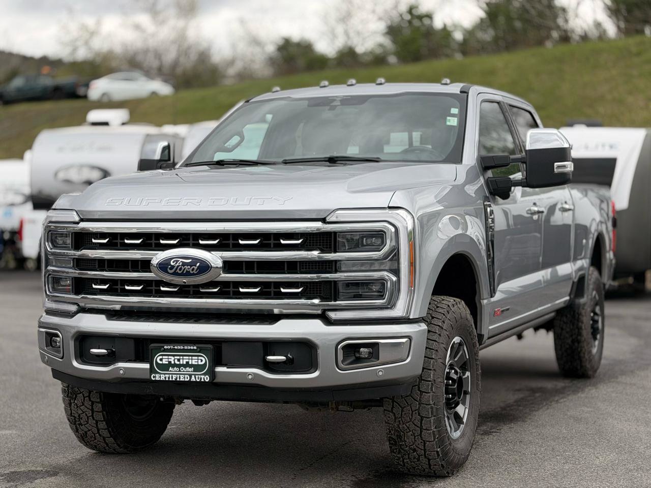 Used 2023 Ford F350 Platinum w/ Tremor Off-Road Package AWD/4WD image 1