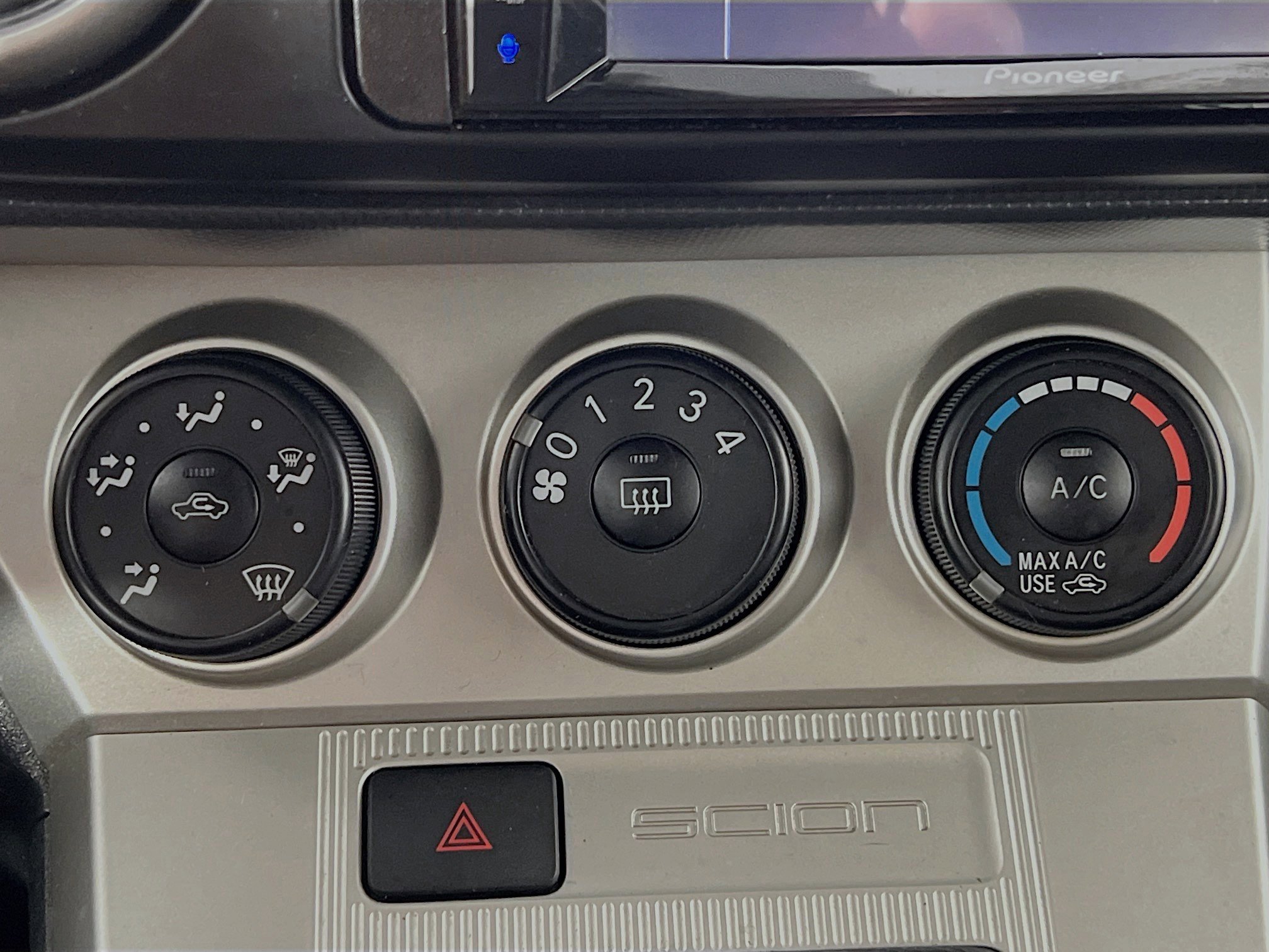 Used 2008 Scion xB image 25