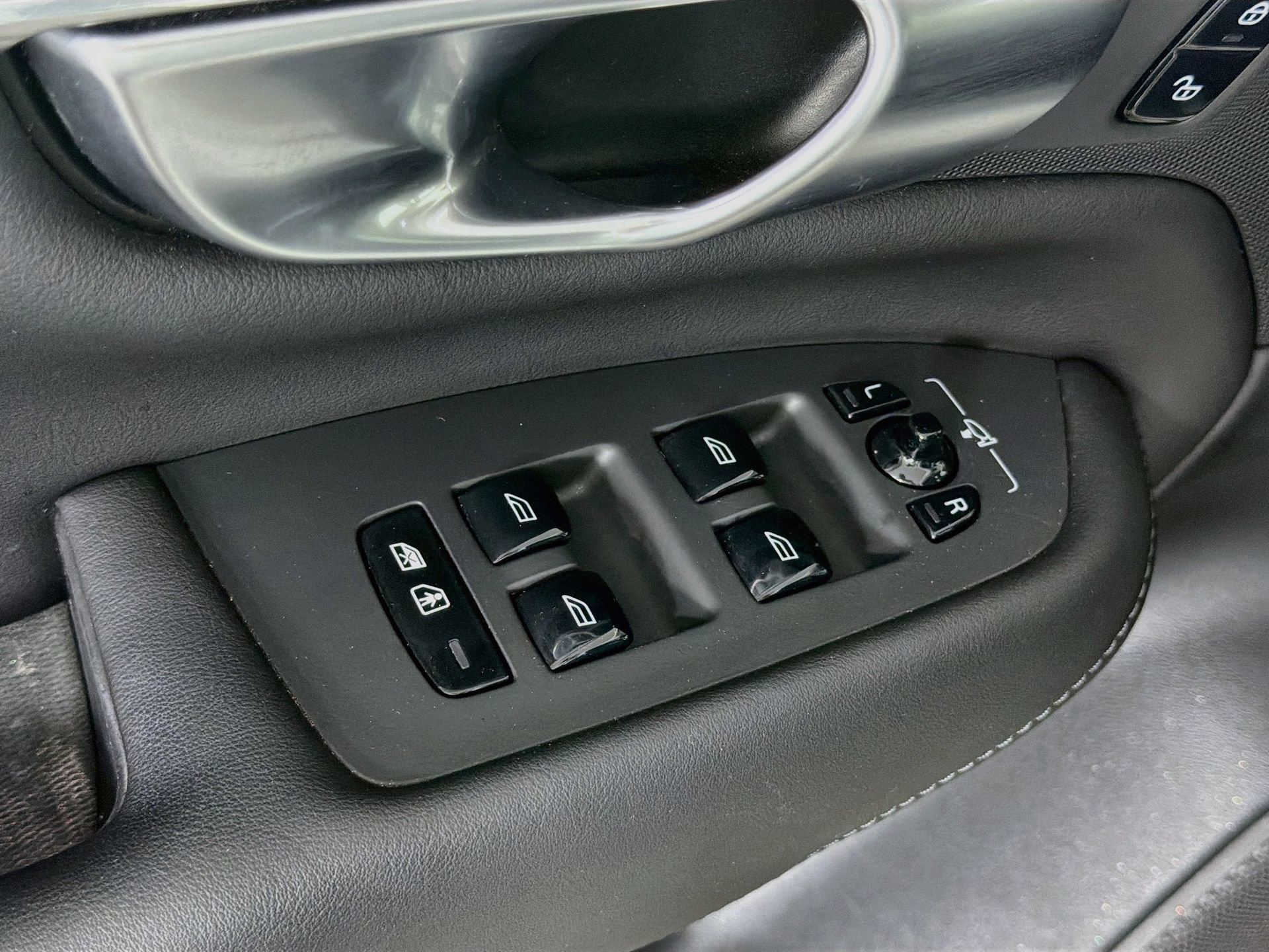 Certified 2024 Volvo XC90 B5 Core AWD/4WD image 18