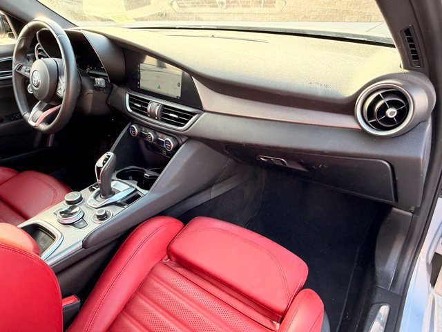 Used 2024 Alfa Romeo Giulia Ti w/ Performance Driving Package RWD image 14