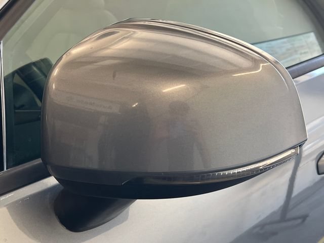 Used 2019 Volvo XC40 T5 Momentum AWD/4WD image 16