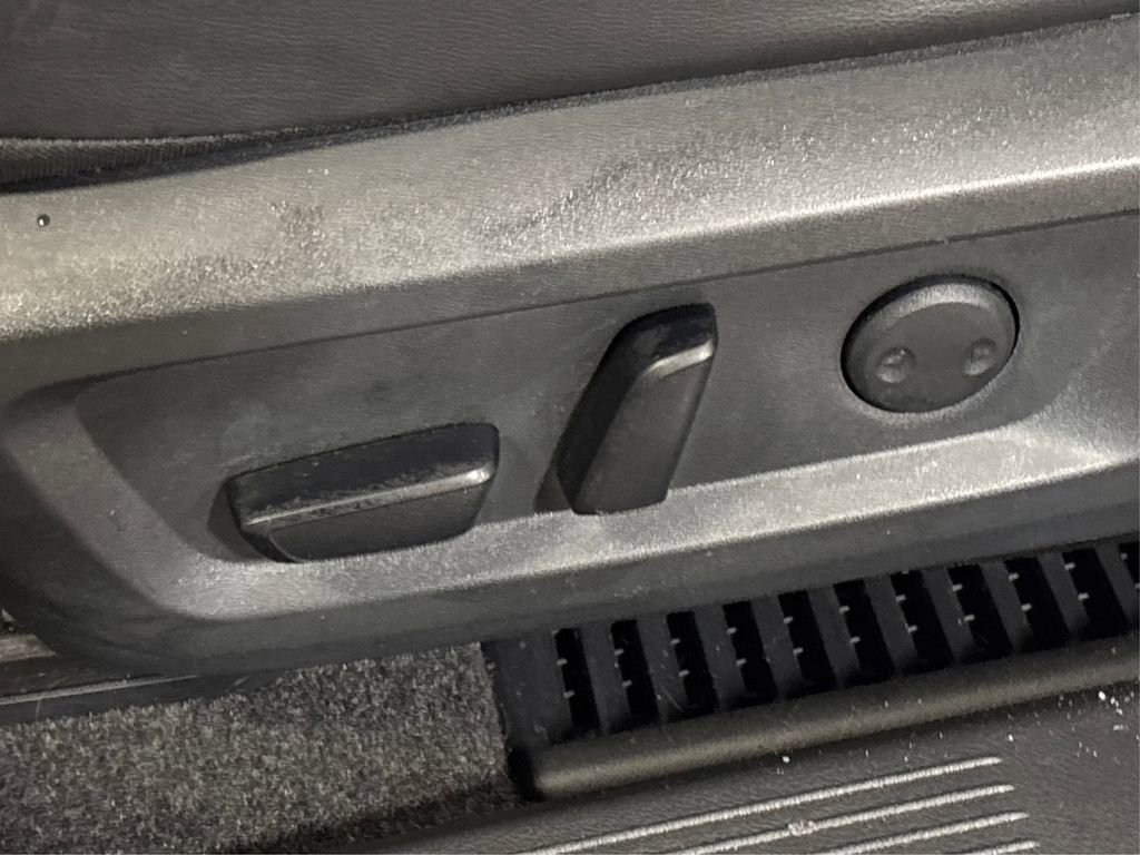 Used 2024 Nissan Rogue SL w/ SL Premium Package image 34