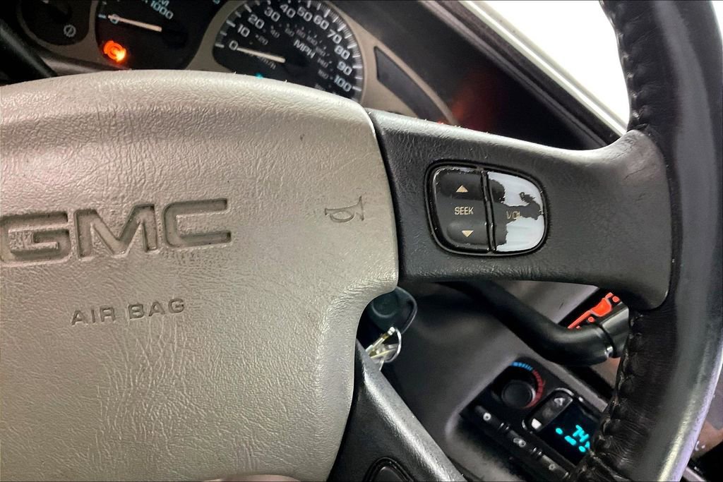Used 2003 GMC Yukon XL Denali image 22