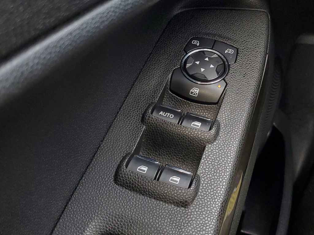 Used 2020 Ford EcoSport SES w/ SES Black Appearance Package image 18