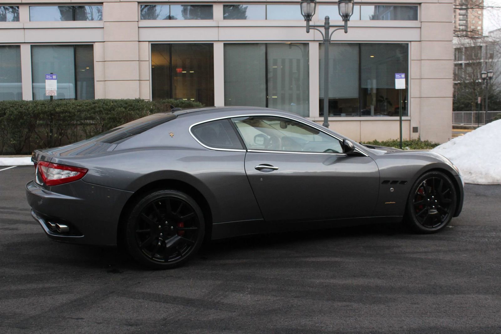 Used 2010 Maserati GranTurismo Coupe RWD image 8