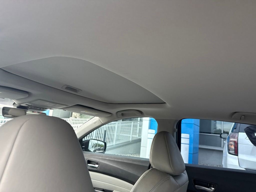 Used 2015 Acura TLX w/ Technology Package FWD image 11