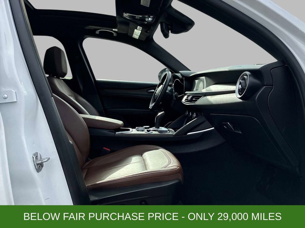 Used 2022 Alfa Romeo Stelvio Ti image 9
