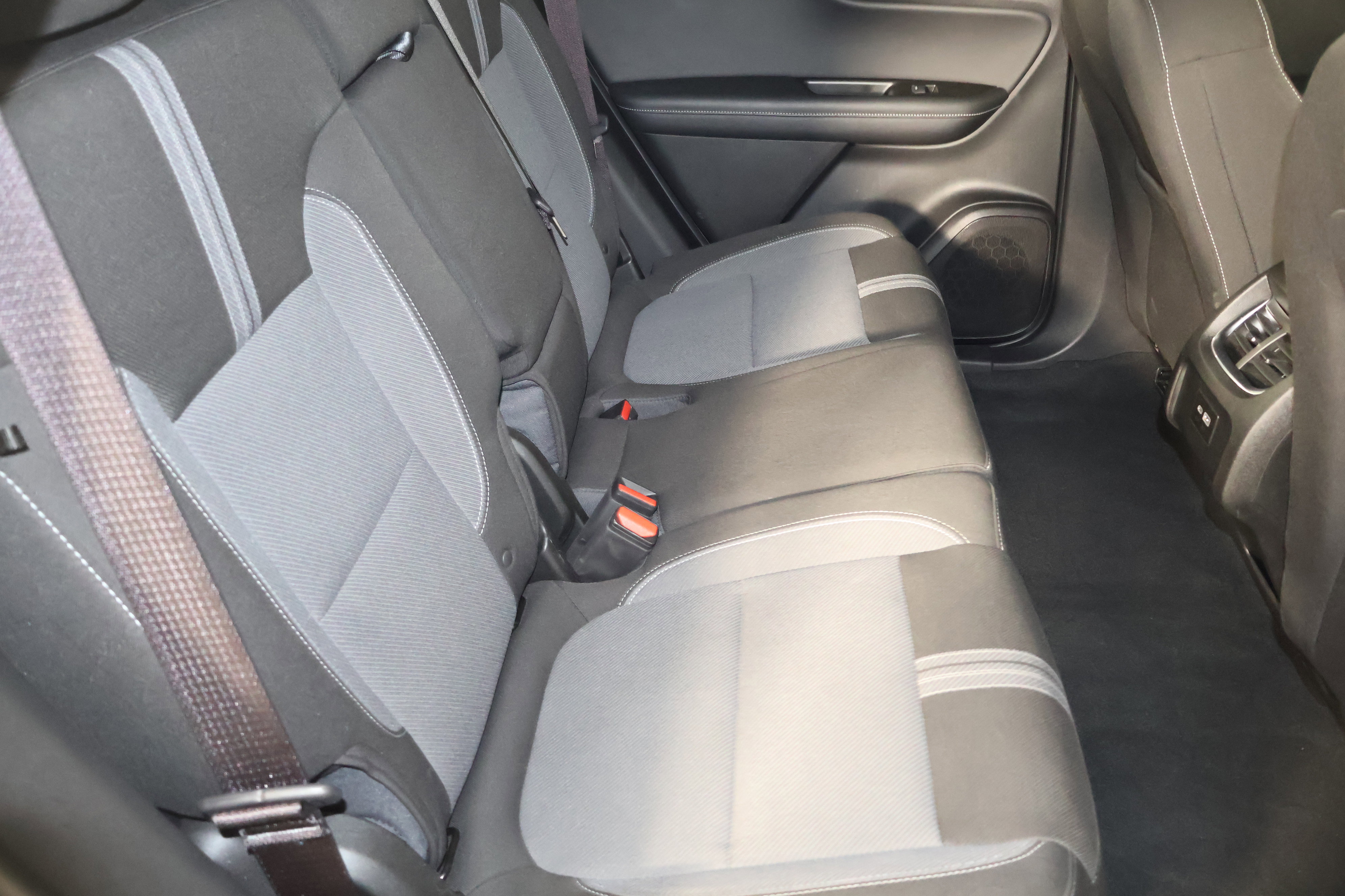 Used 2025 Chevrolet Blazer LT image 44