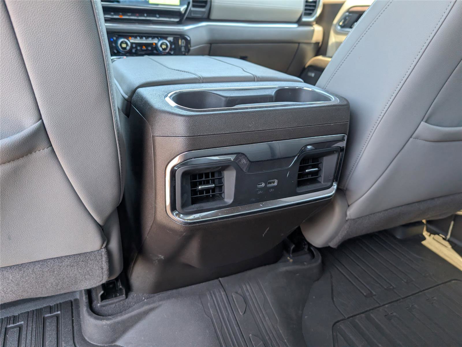 Used 2024 GMC Sierra 1500 SLT w/ SLT Premium Package AWD/4WD image 31