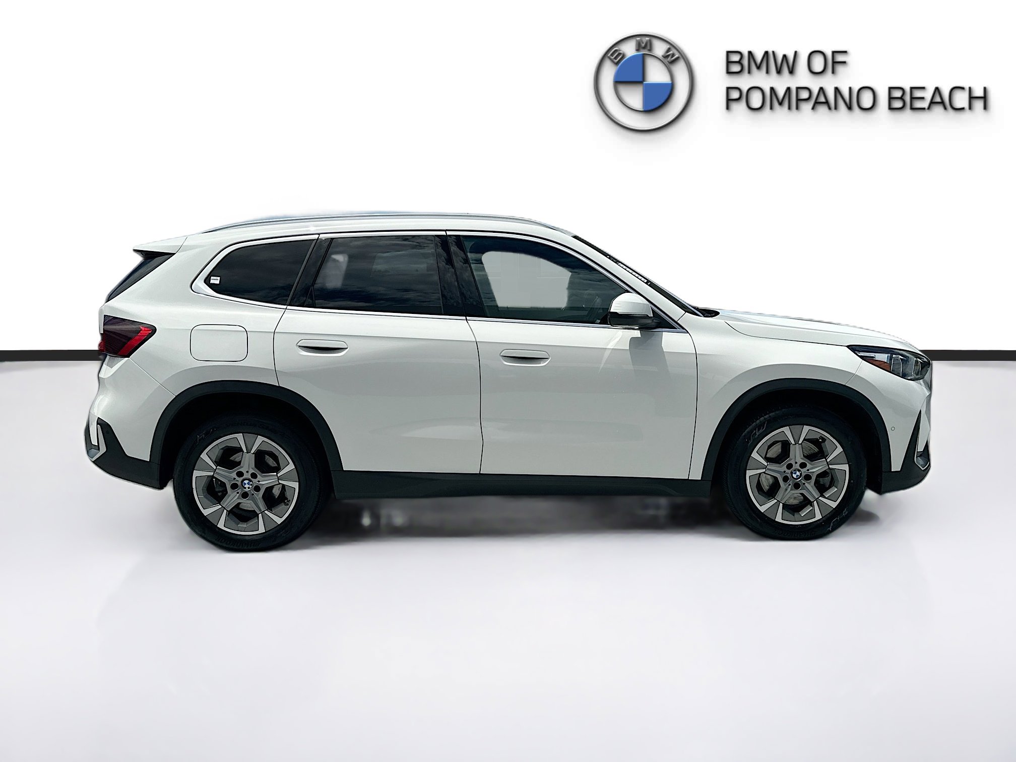 Used 2023 BMW X1 xDrive28i w/ Convenience Package AWD/4WD image 8