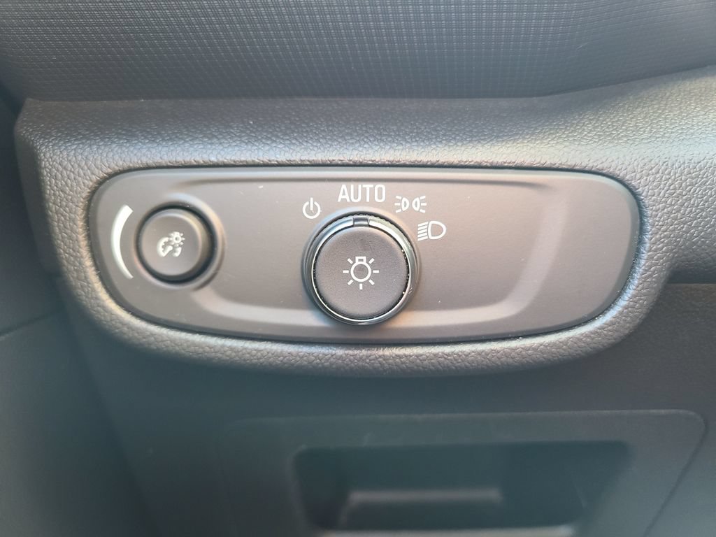 Used 2022 Chevrolet TrailBlazer LS FWD image 29