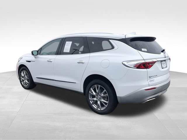 Used 2023 Buick Enclave Essence w/ Experience Buick Package AWD/4WD image 6