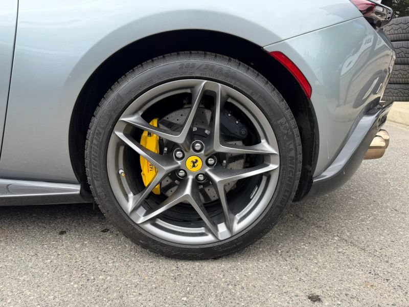Used 2021 Ferrari Roma RWD image 11