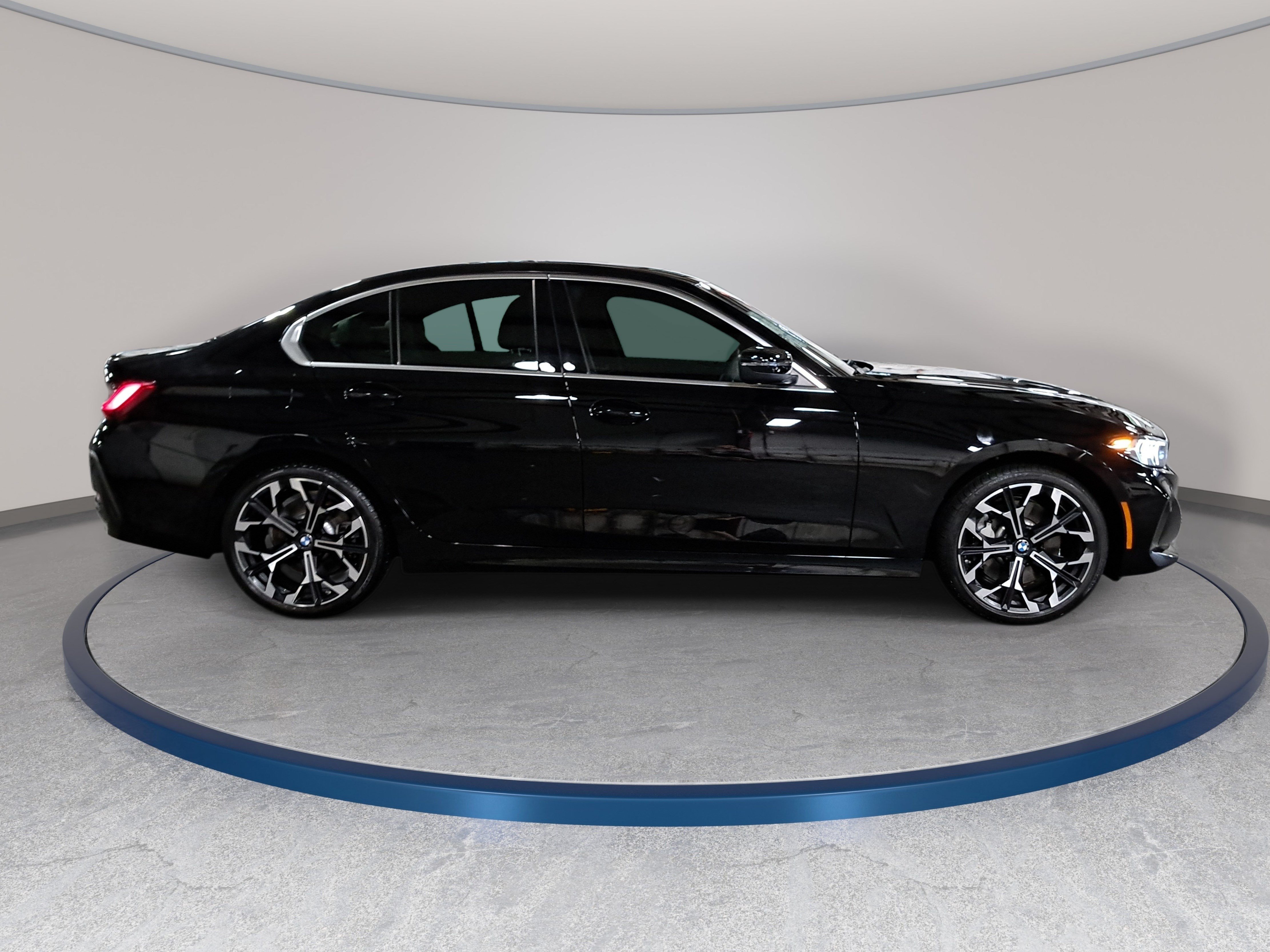Used 2025 BMW 330i xDrive Sedan w/ Convenience Package AWD/4WD image 5