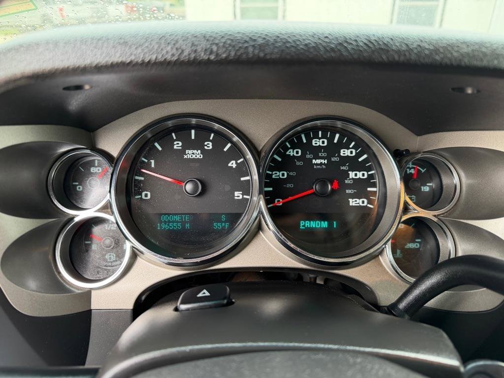 Used 2013 Chevrolet Silverado 2500 LT w/ Interior Plus Package AWD/4WD image 11