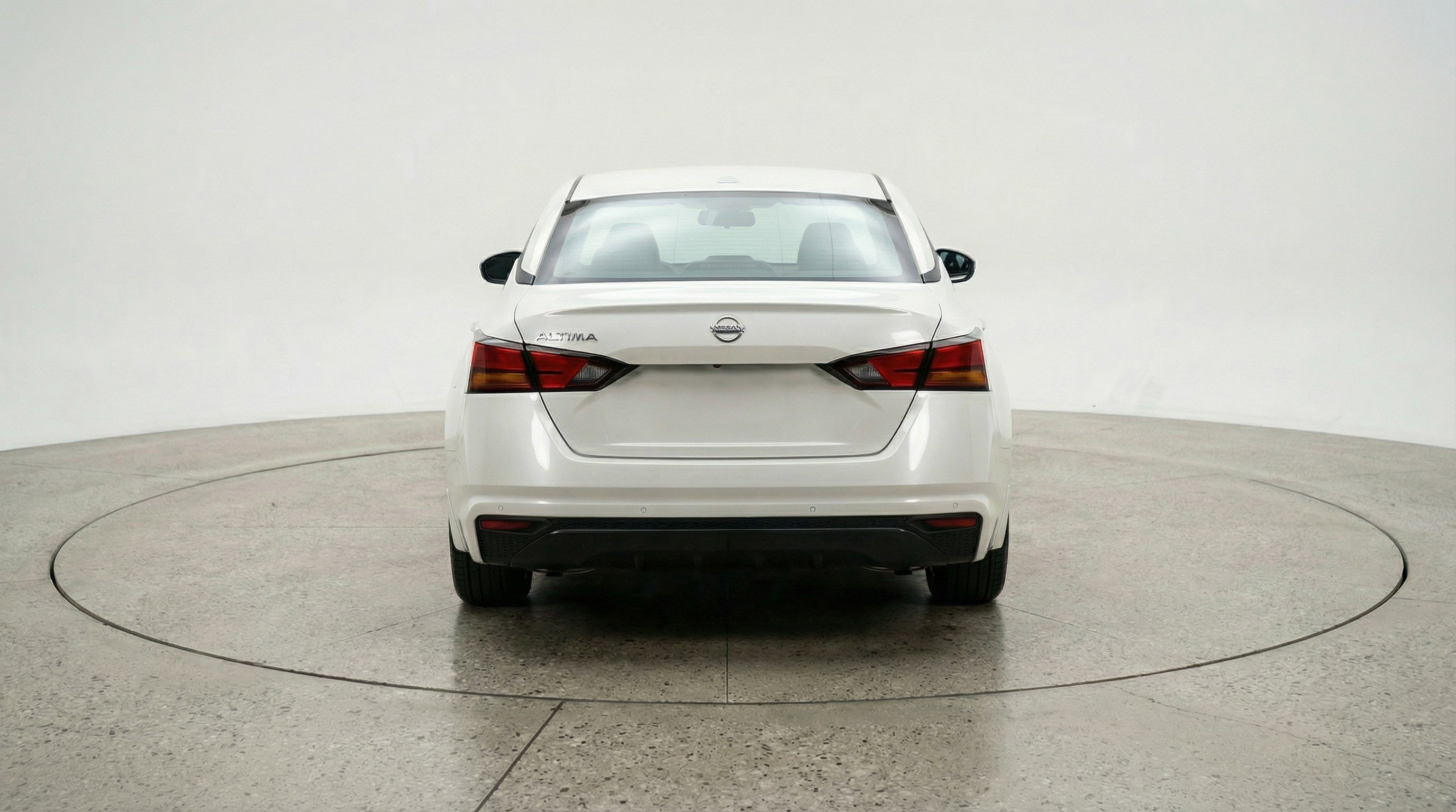 Used 2025 Nissan Altima 2.5 SV image 7