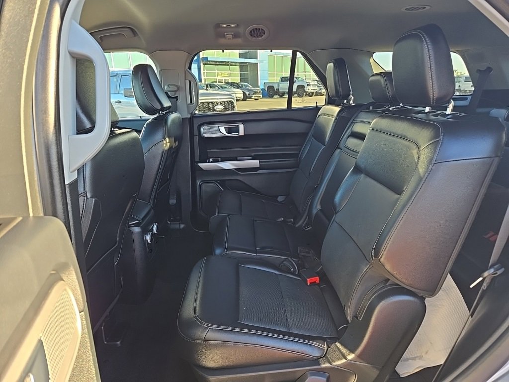 Used 2024 Ford Explorer Limited image 16