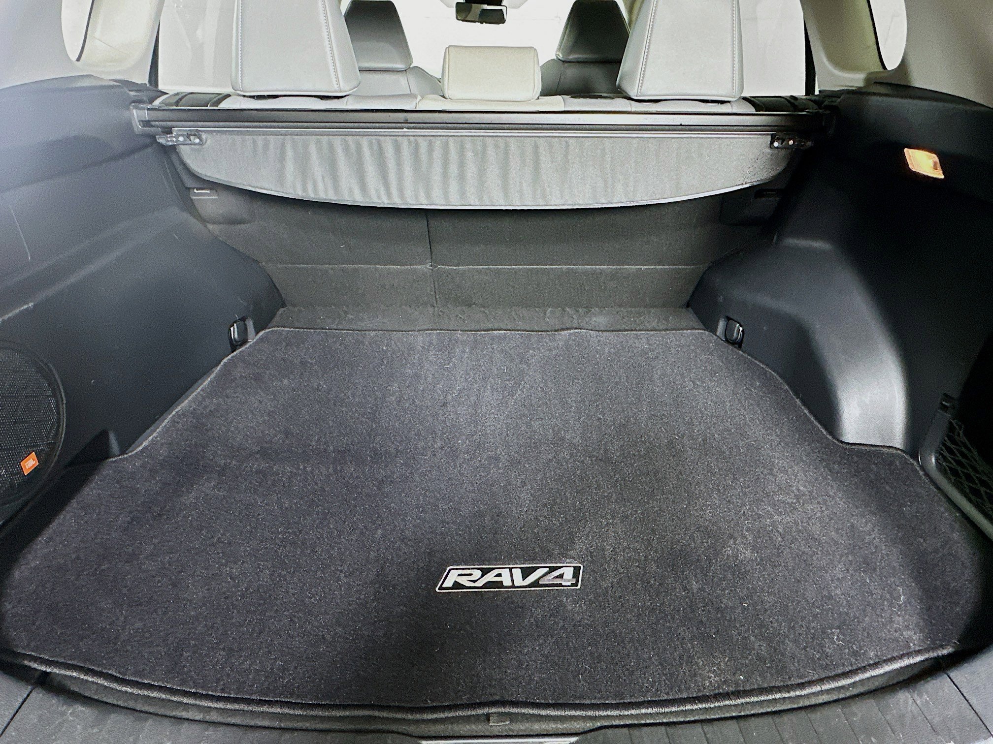 Used 2019 Toyota RAV4 Limited w/ Advanced Technology Package image 29