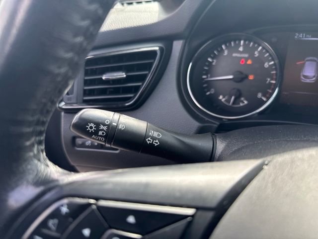 Used 2018 Nissan Rogue Sport SV w/ SV All-Weather Package image 33