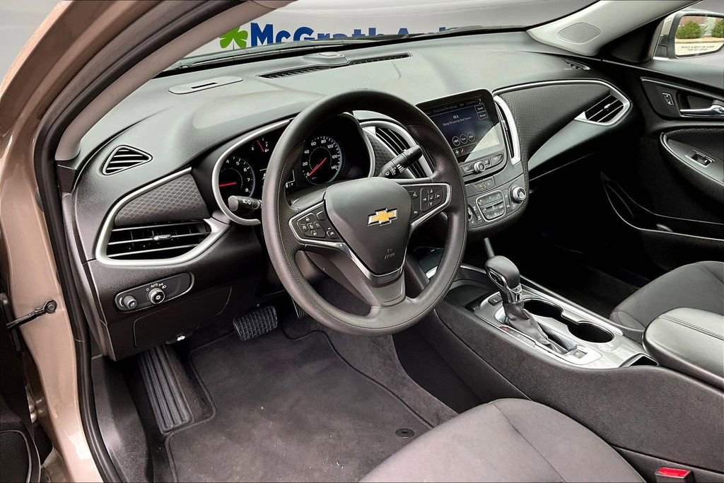 Used 2024 Chevrolet Malibu LT image 15