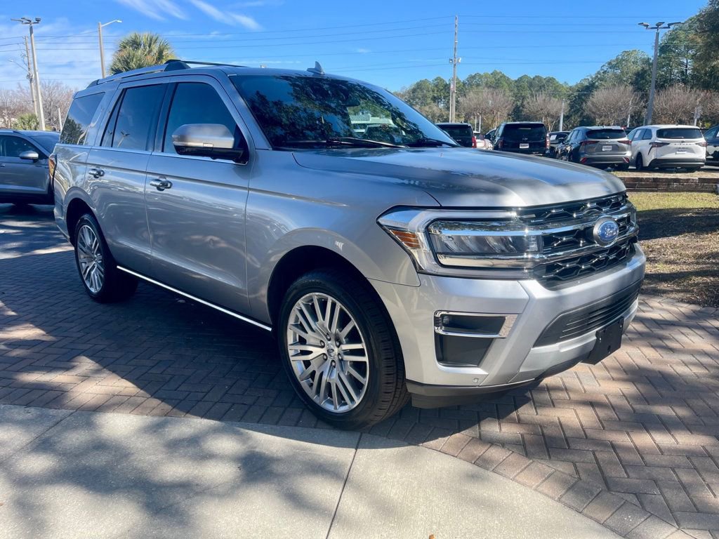 Used 2024 Ford Expedition Limited image 8