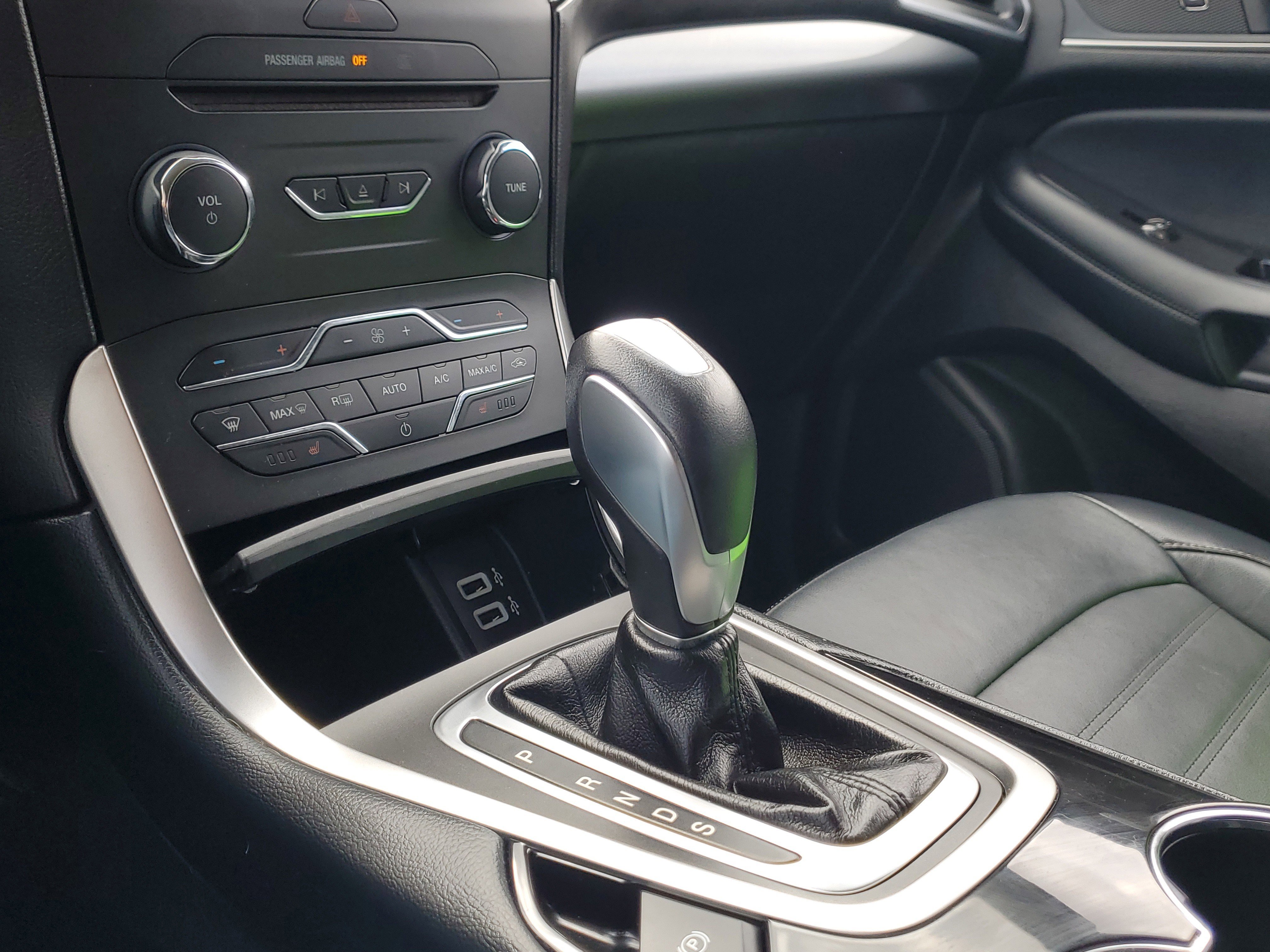 Certified 2017 Ford Edge SEL w/ Equipment Group 201A image 29