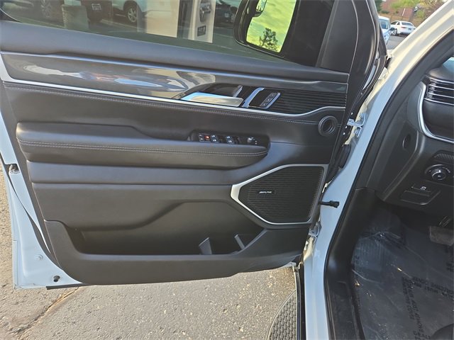 Used 2023 Jeep Wagoneer 4WD w/ Premium Group I image 11