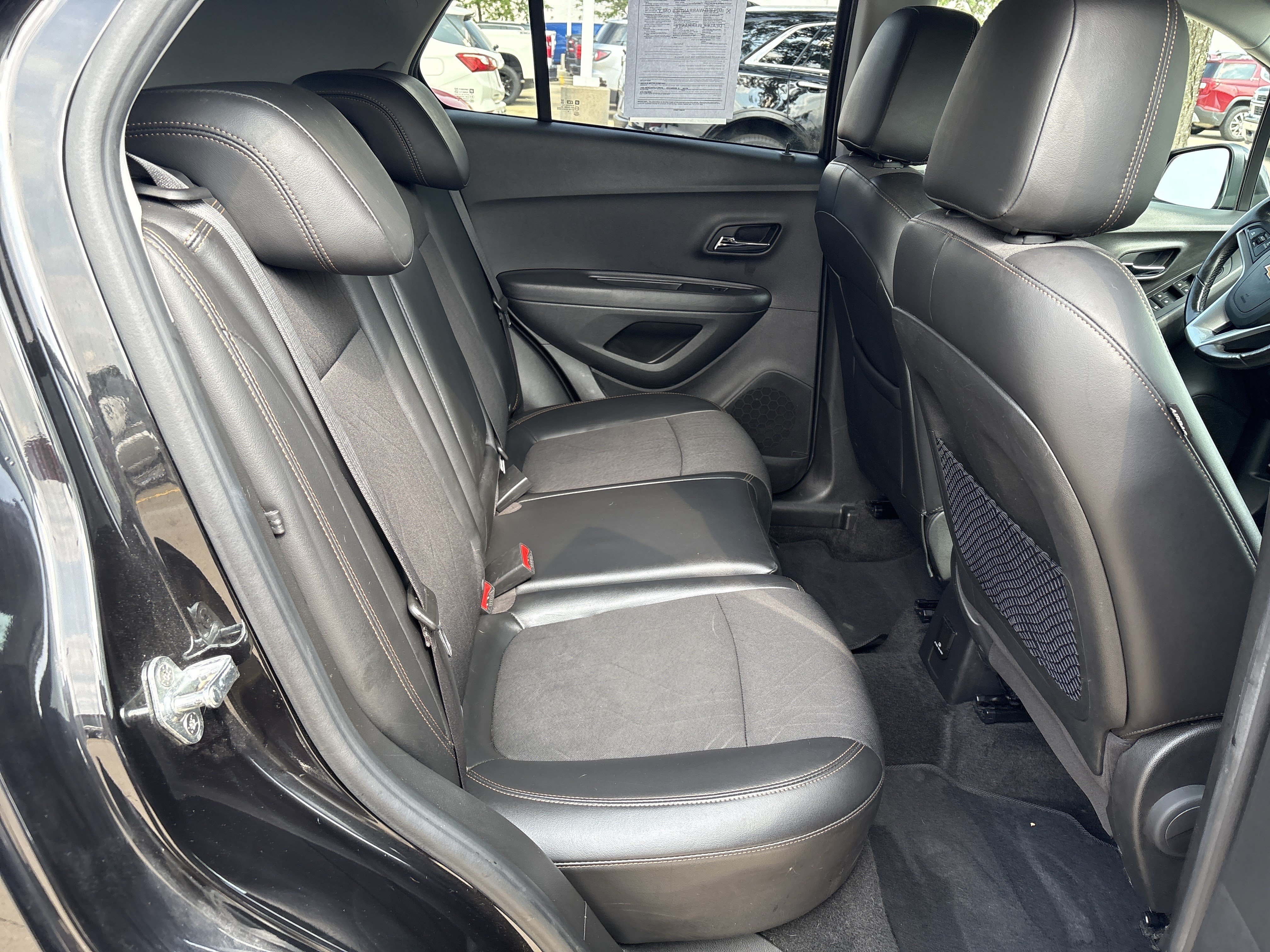 Used 2019 Chevrolet Trax LT w/ LT Convenience Package FWD image 16