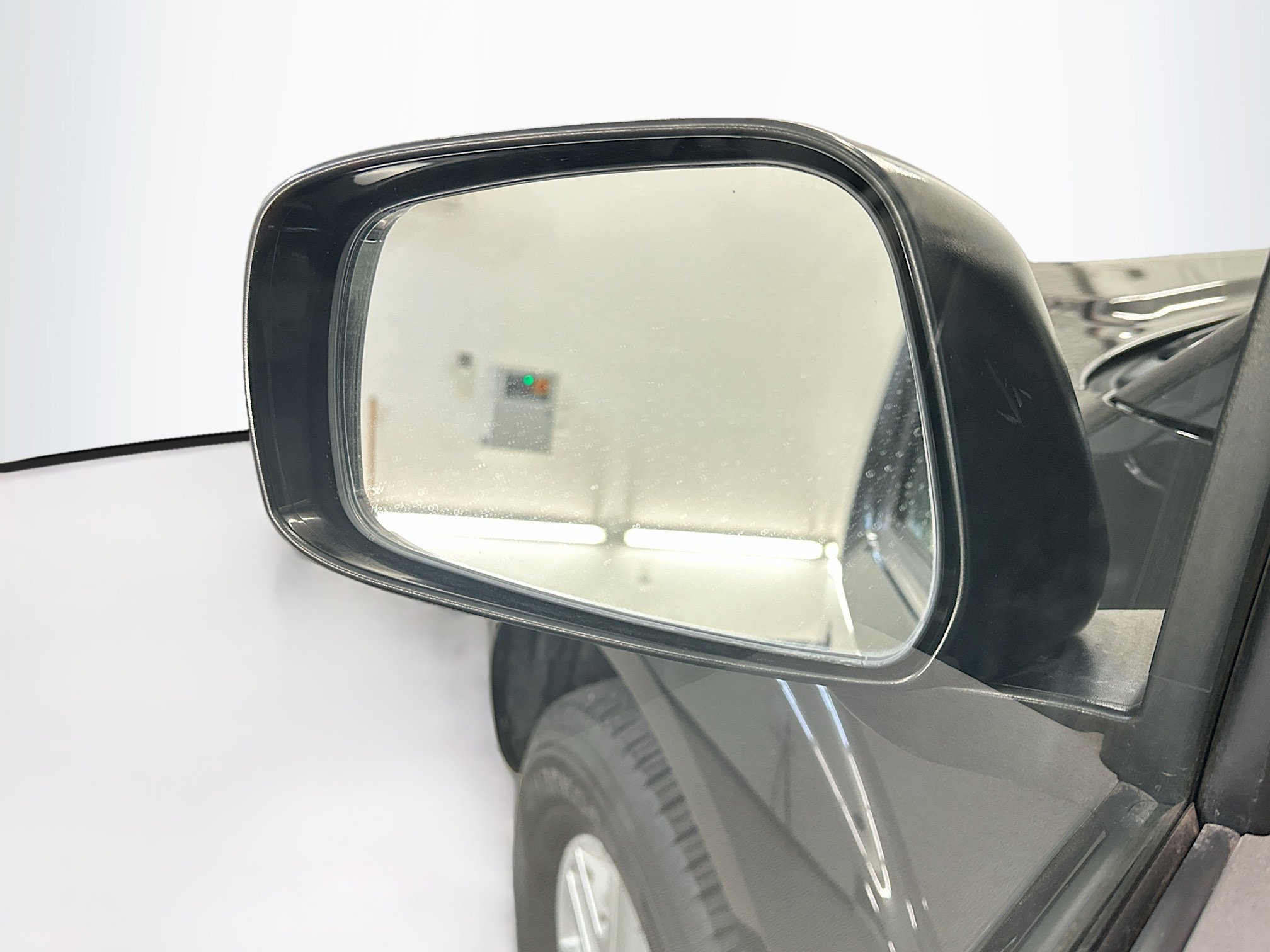 Used 2018 Nissan Frontier SV AWD/4WD image 16