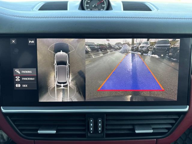 Used 2021 Porsche Cayenne Turbo image 23