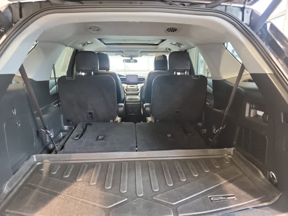 Used 2023 Ford Explorer XLT w/ Equipment Group 202A image 21