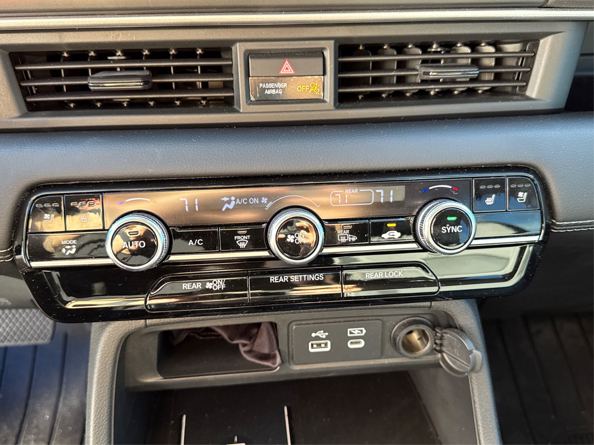 Used 2024 Honda Pilot Elite image 30