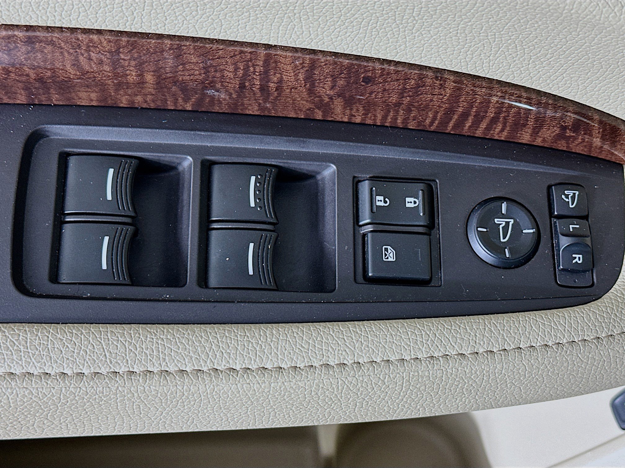 Used 2017 Acura MDX SH-AWD w/ Technology Package image 15