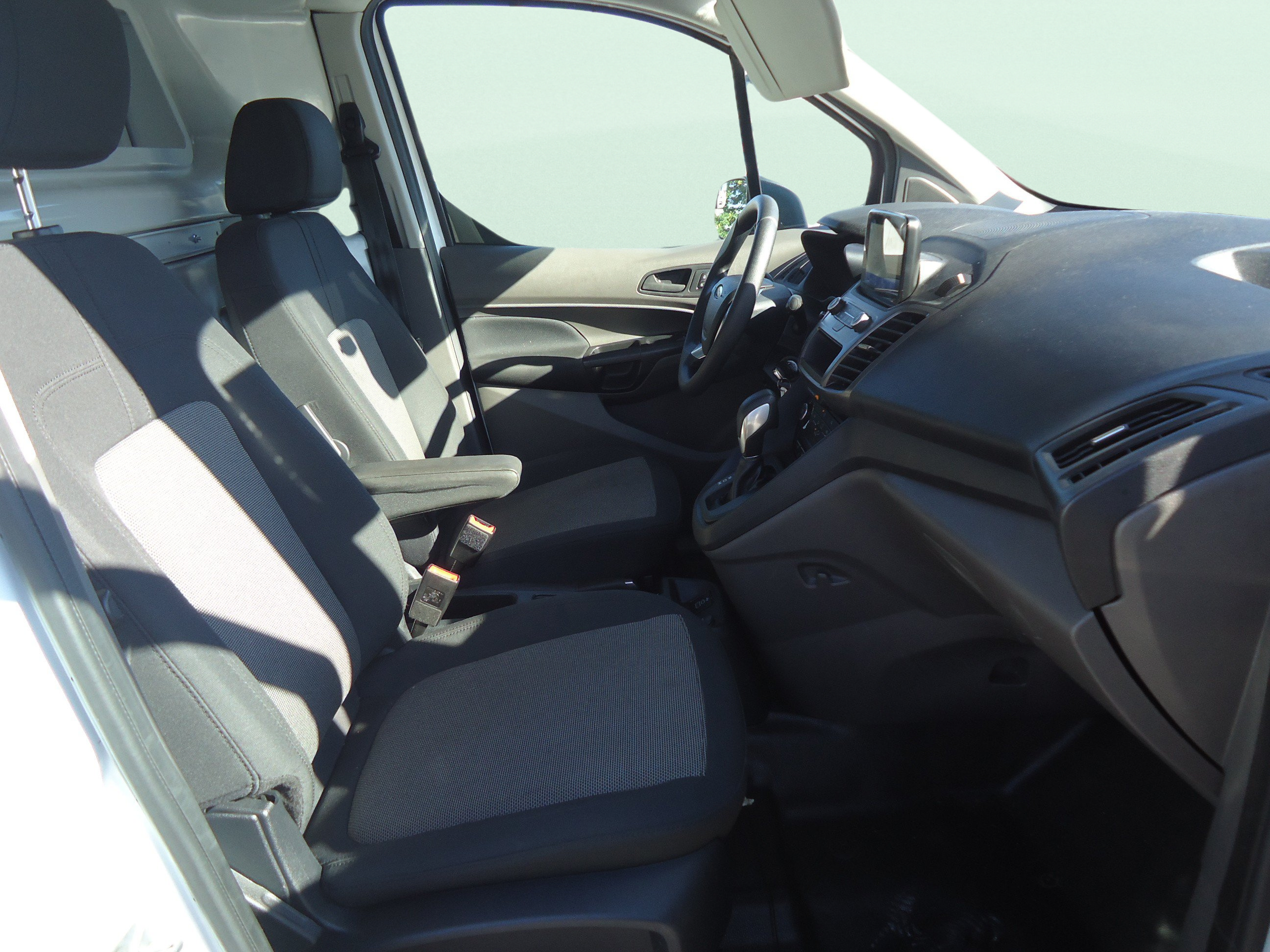 Used 2023 Ford Transit Connect XL FWD image 11