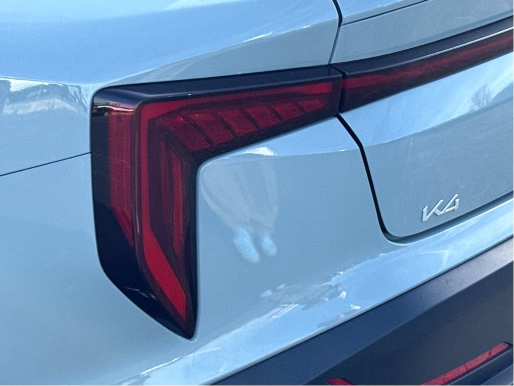 Used 2025 Kia K4 FWD image 6