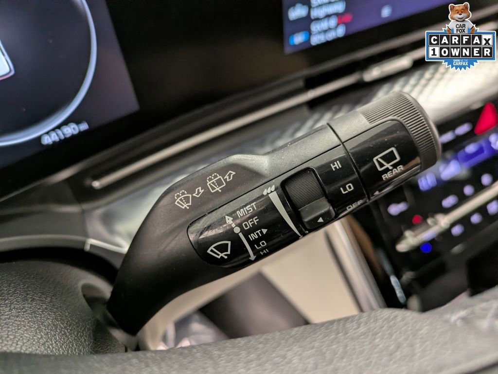 Used 2023 Kia Carnival SX Prestige FWD image 18