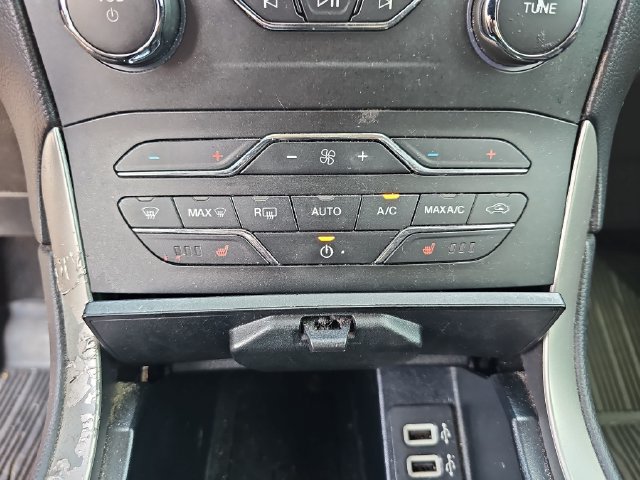 Used 2019 Ford Edge SEL w/ Equipment Group 201A FWD image 27