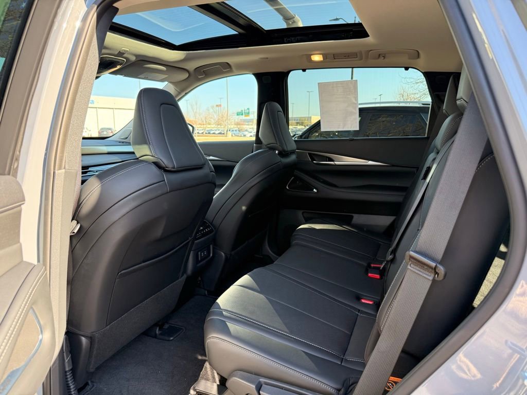 Used 2026 INFINITI QX60 Luxe w/ Cargo Package AWD/4WD image 33